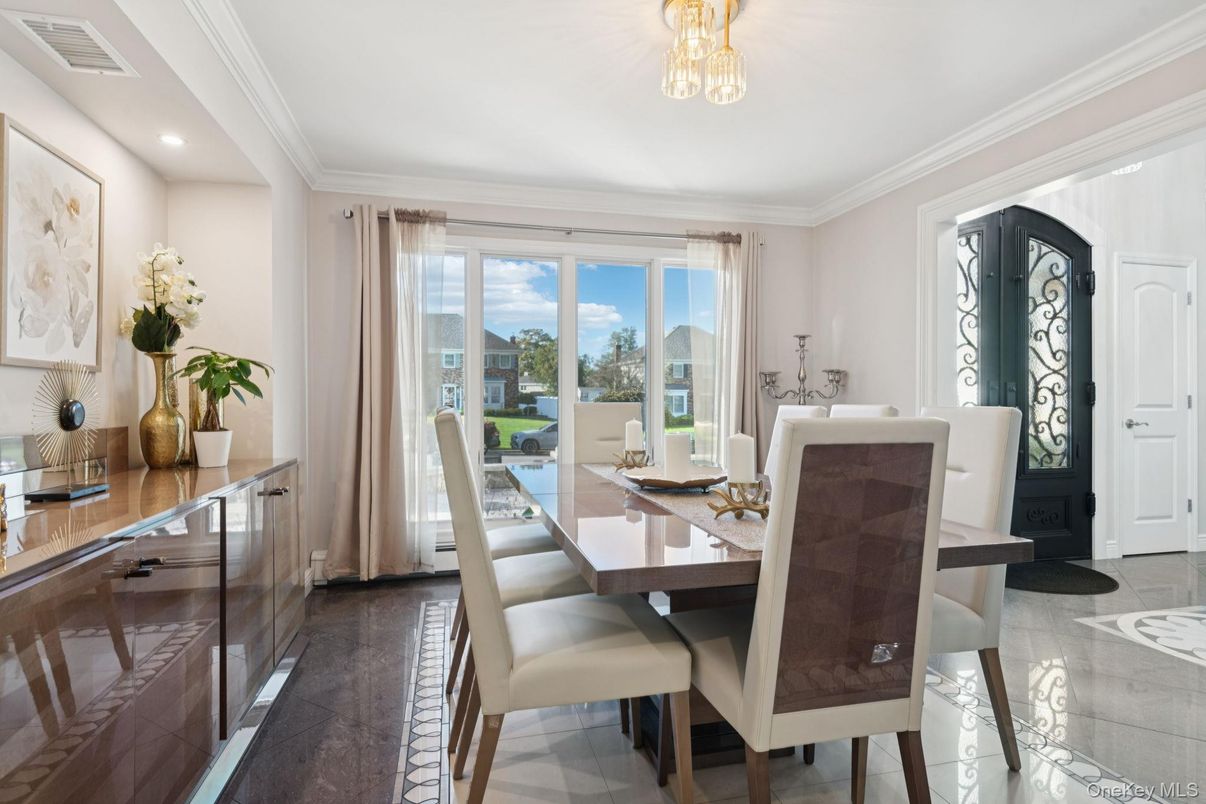 Dining room, Interior, Recessed Lighting