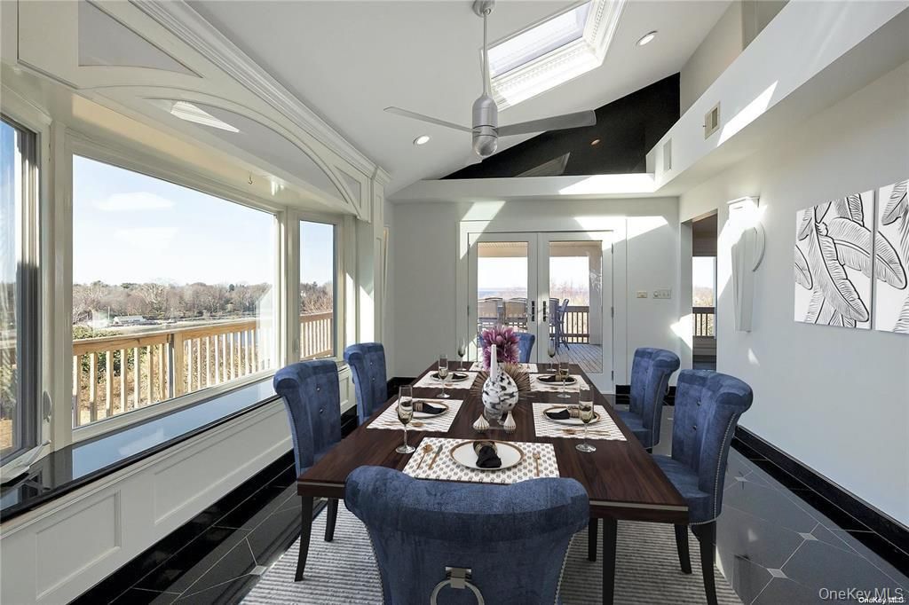 Dining room, Interior, Recessed Lighting