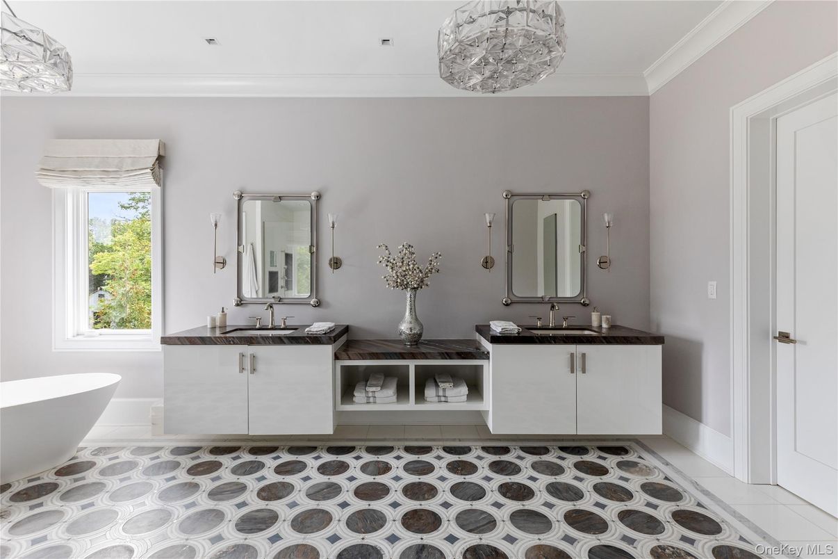 Bathroom, Dual Sink Vanities, Free Standing Baths, Interior