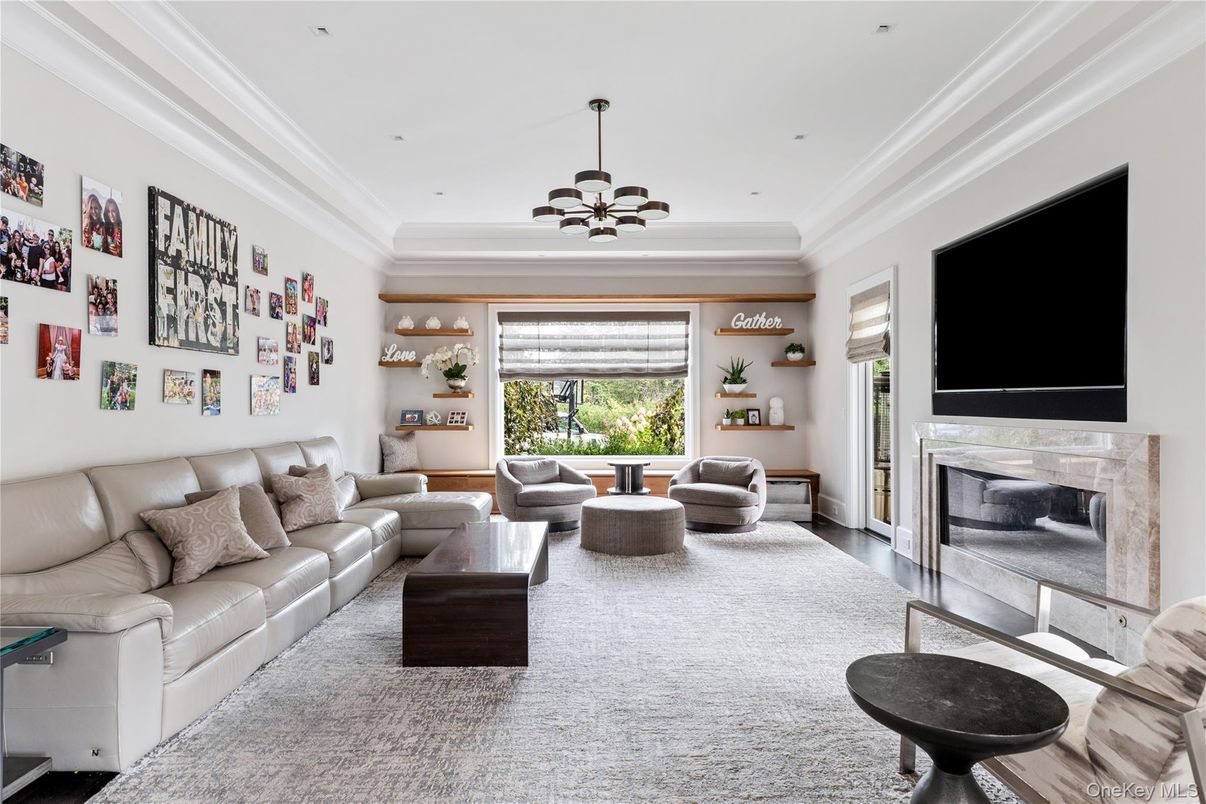 Fireplace, Interior, Living room, Recessed Lighting