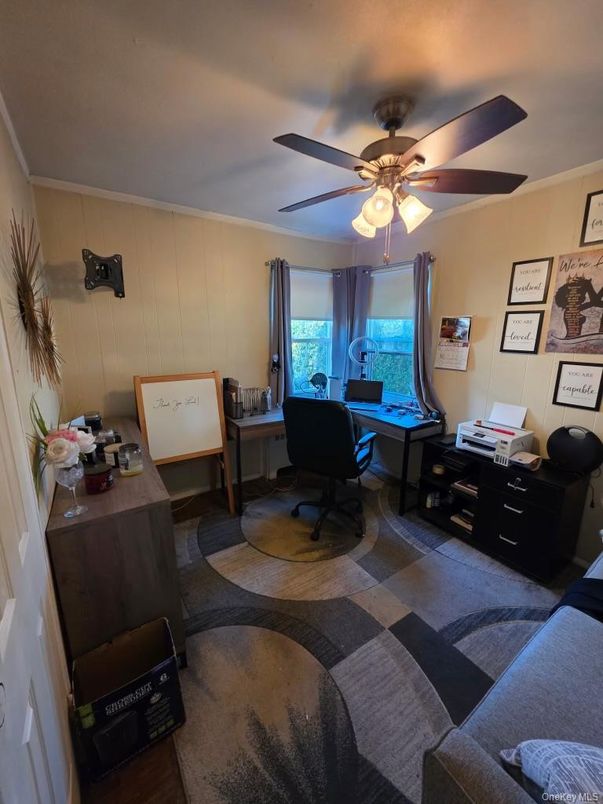 Home Office, Interior