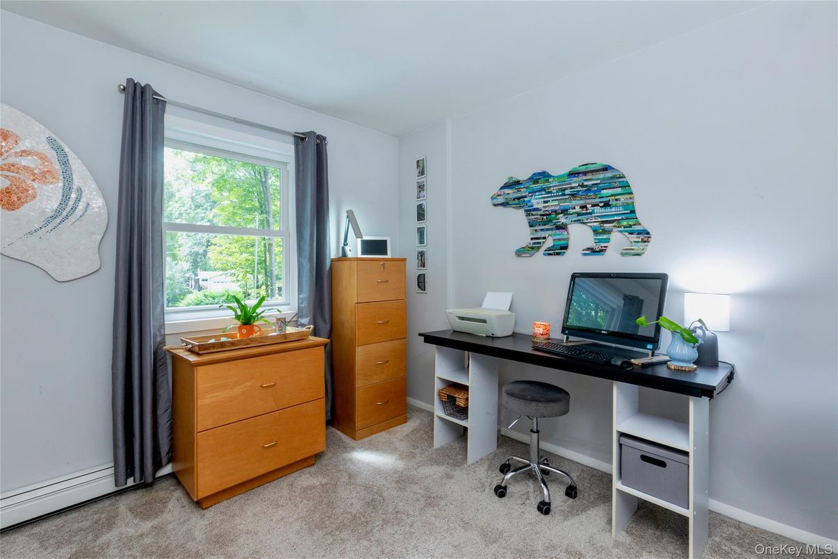 Home Office, Interior