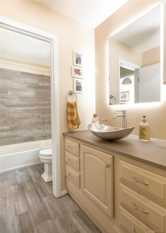 Bathroom, Interior, Wood Texture Flooring