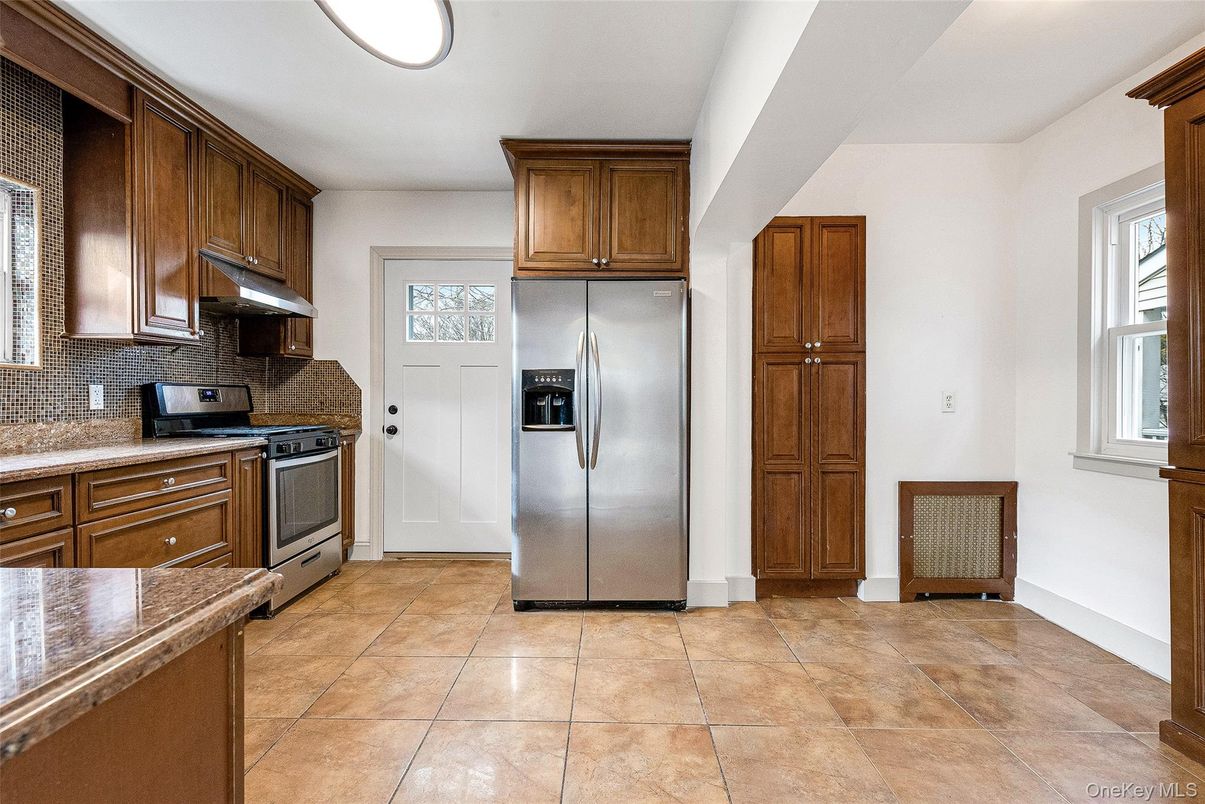 Interior, Kitchen, Stainless Steel Appliances