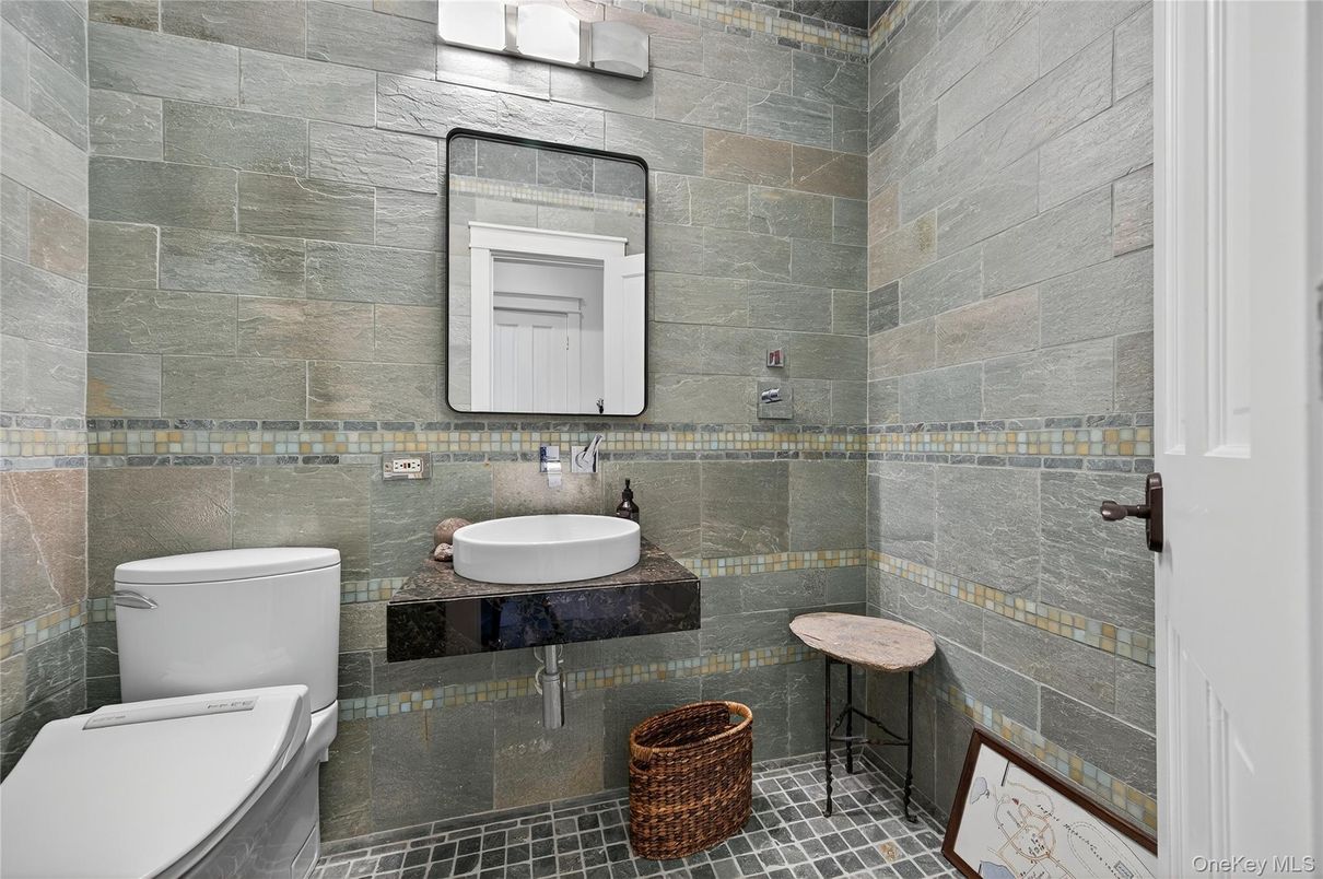 Bathroom, Interior, Stone Walls