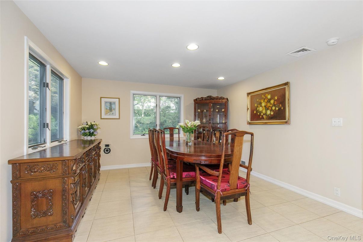 Dining room, Interior, Recessed Lighting