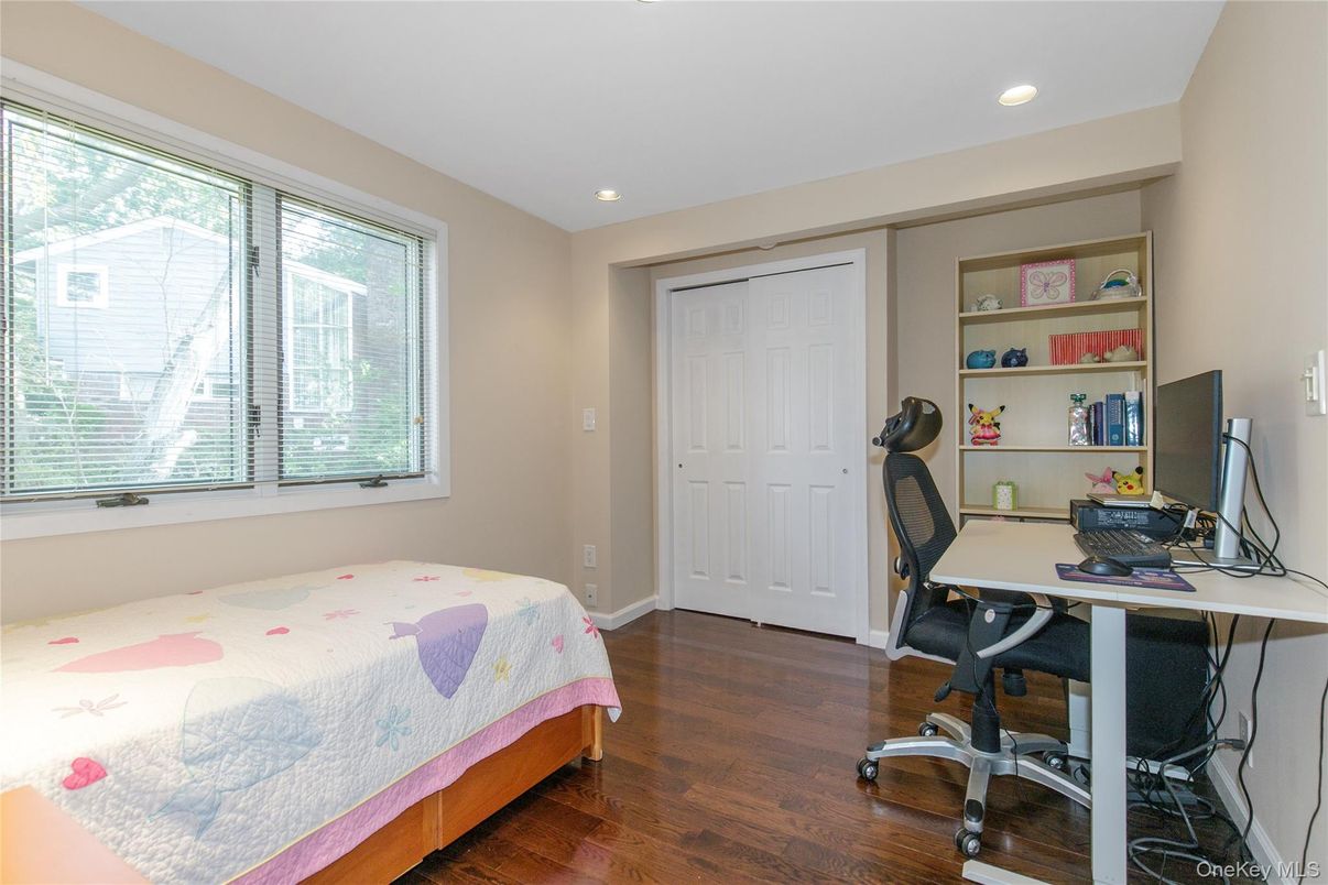 Bedroom, Home Office, Interior, Recessed Lighting, Wood Texture Flooring