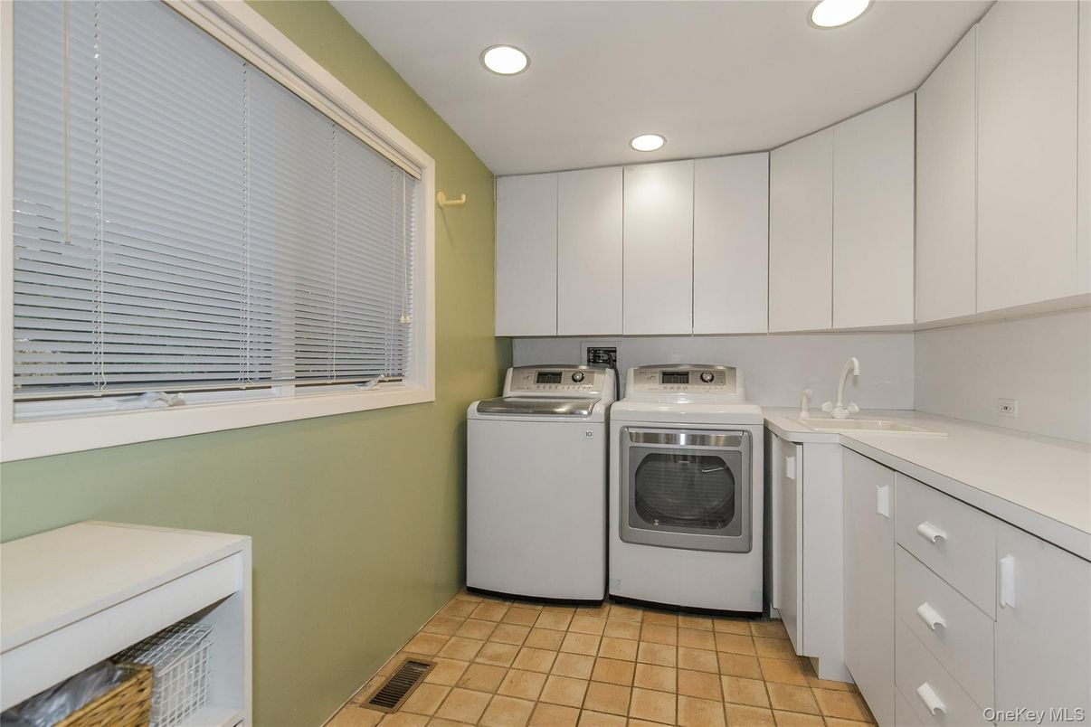 Interior, Recessed Lighting, Washer