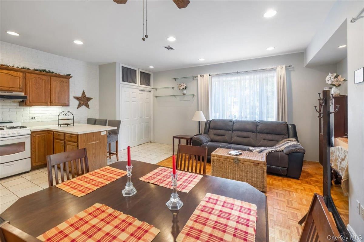 Dining room, Interior, Kitchen, Living room, Recessed Lighting, Wood Texture Flooring