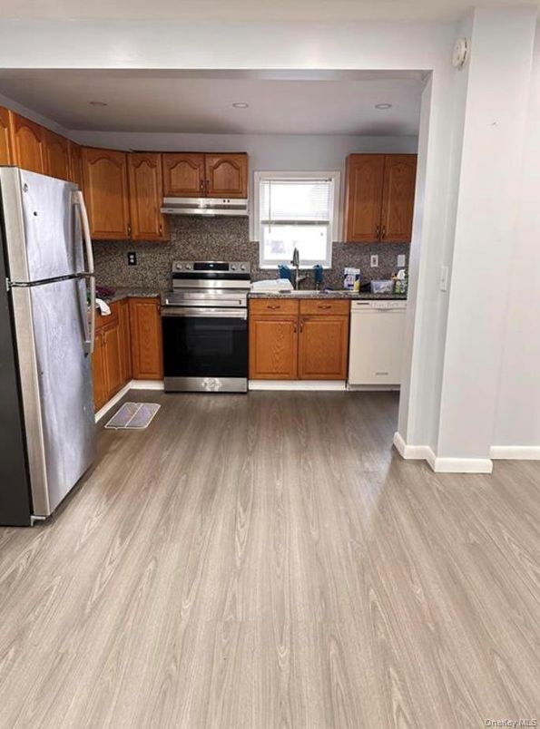 Interior, Kitchen, Stainless Steel Appliances, Wood Texture Flooring