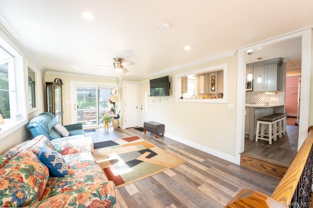 Interior, Kitchen, Living room, Pendant Lights, Recessed Lighting, Wood Texture Flooring