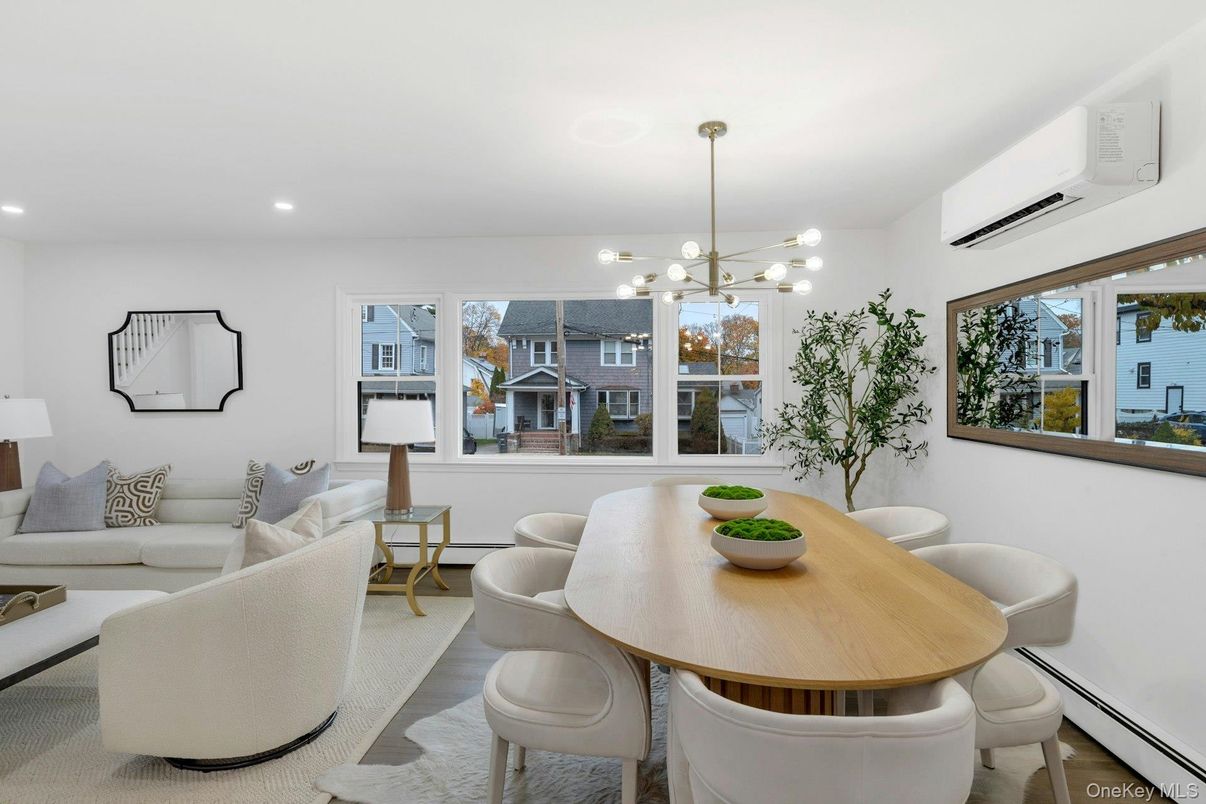 Dining room, Interior, Living room, Pendant Lights, Recessed Lighting