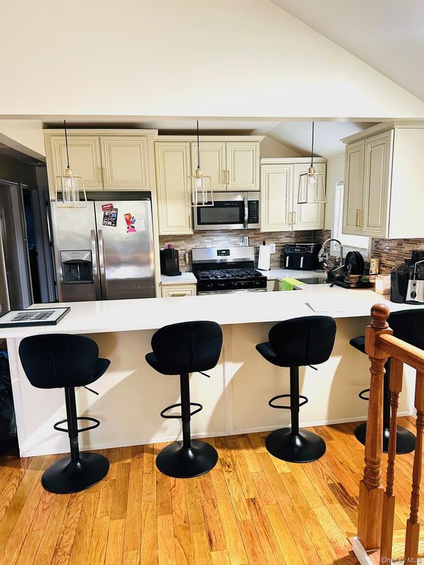 Interior, Kitchen, Pendant Lights, Wood Texture Flooring