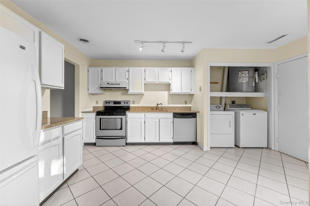 Interior, Kitchen, Washer