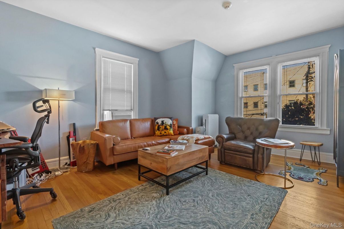 Fitness Equipment, Interior, Living room, Wood Texture Flooring