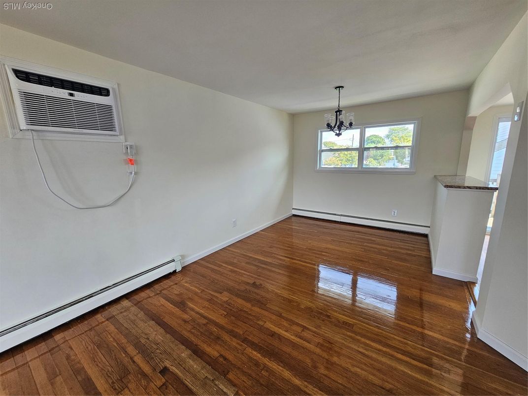 Chandelier, Empty room, Interior, Wood Texture Flooring