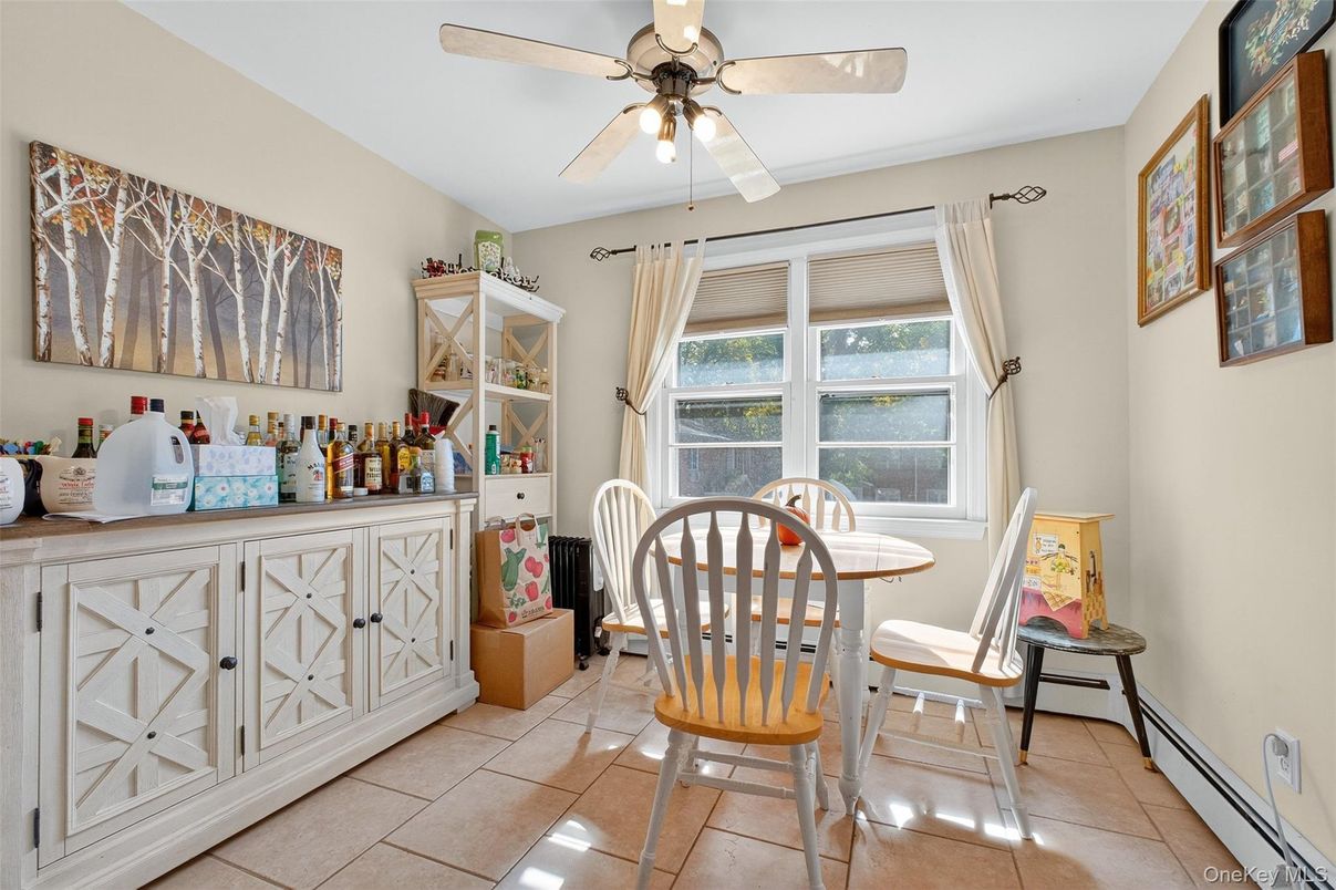 Dining room, Interior
