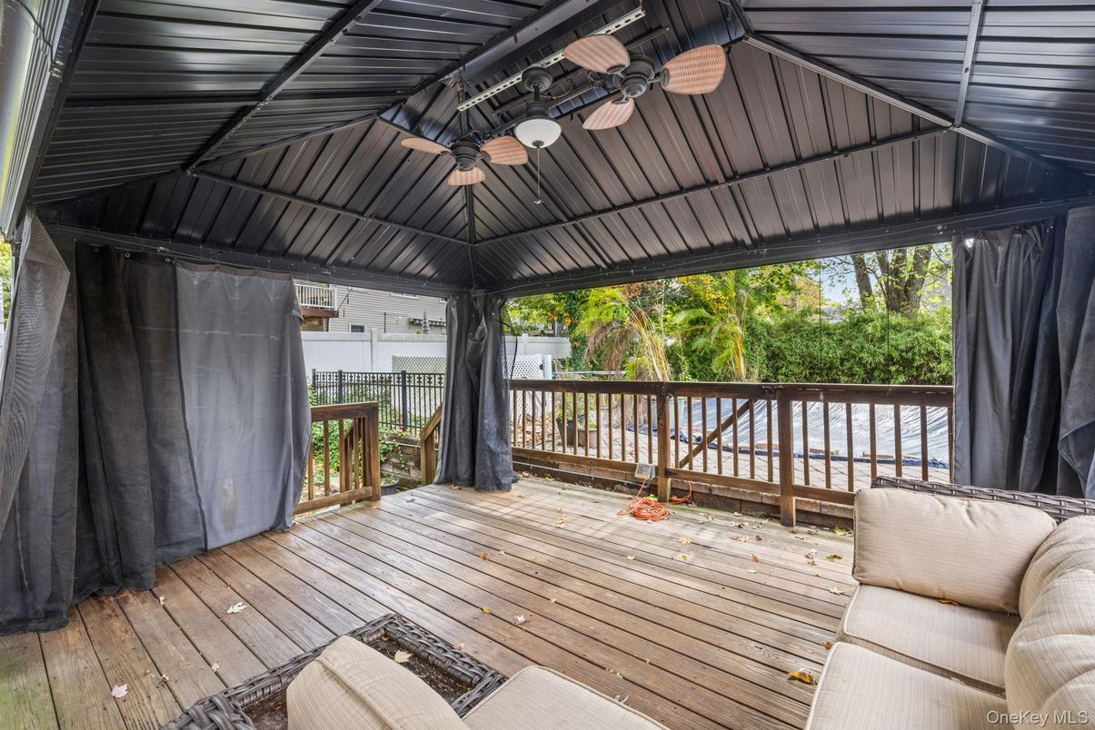 Exterior, Wood Texture Flooring