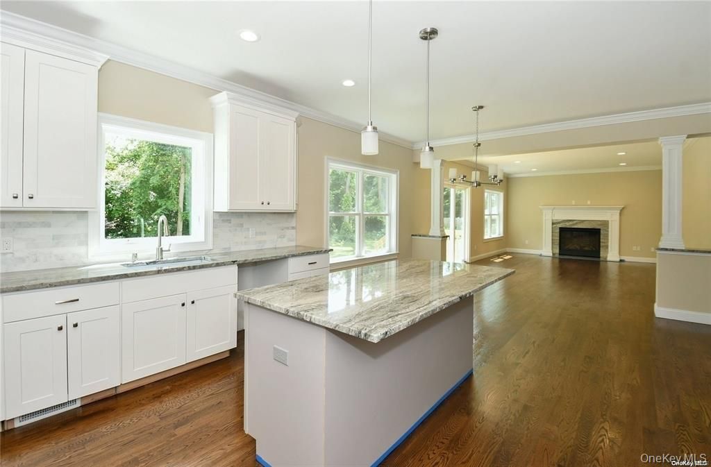 Fireplace, Interior, Kitchen, Pendant Lights, Recessed Lighting, Wood Texture Flooring