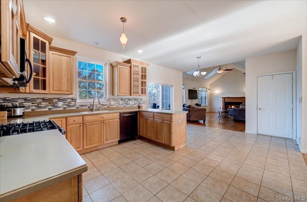 Chandelier, Interior, Kitchen, Pendant Lights, Recessed Lighting