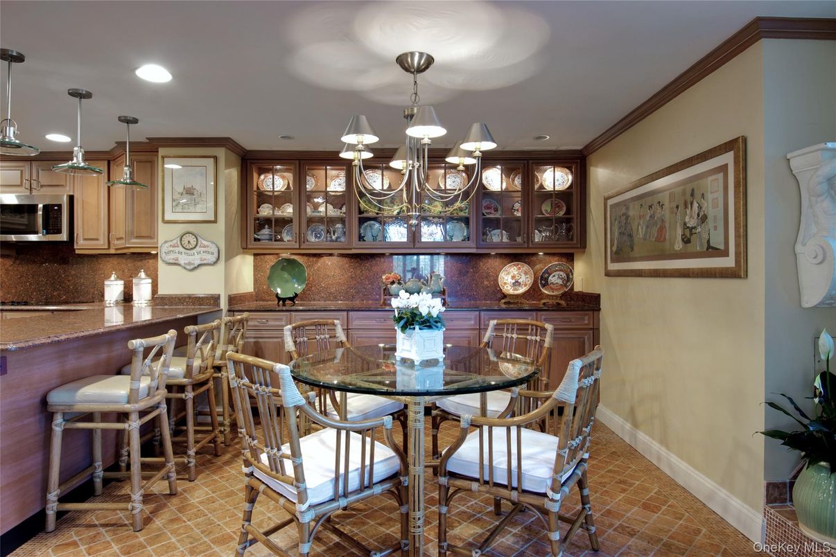 Chandelier, Dining room, Interior, Recessed Lighting