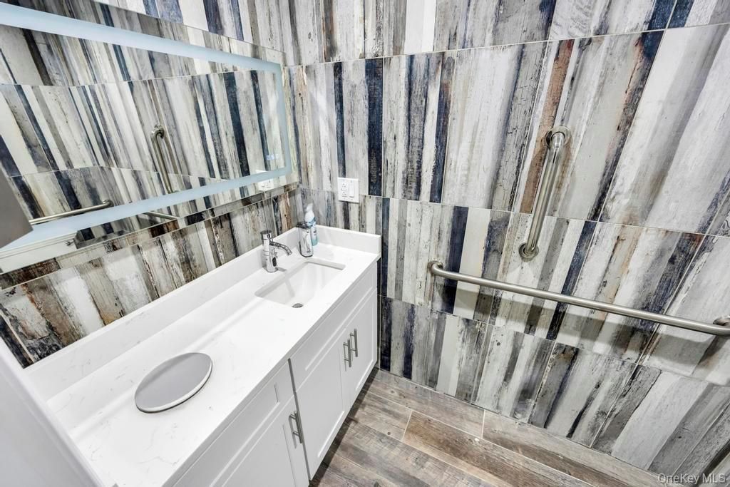 Bathroom, Interior, Wood Texture Flooring