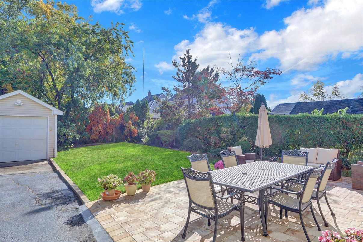 Backyard, Detached Garage, Exterior