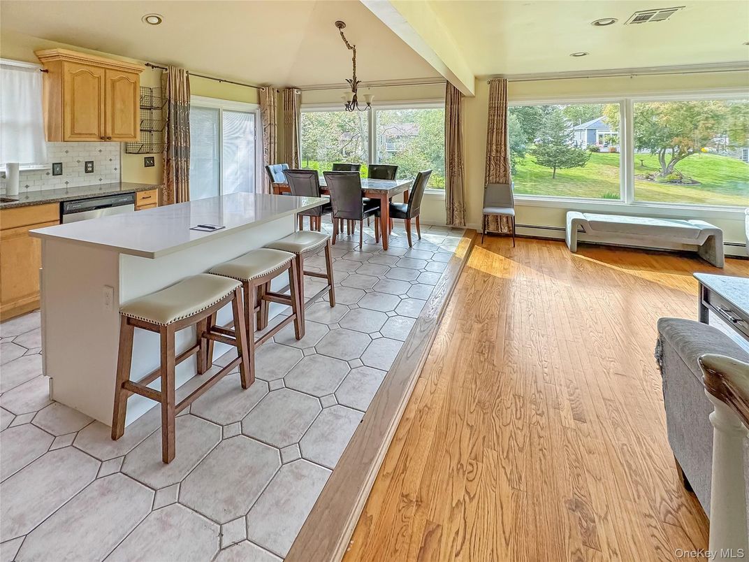 Dining room, Interior, Kitchen, Pendant Lights, Recessed Lighting, Wood Texture Flooring