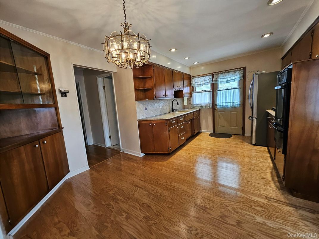 Chandelier, Interior, Kitchen, Recessed Lighting, Wood Texture Flooring