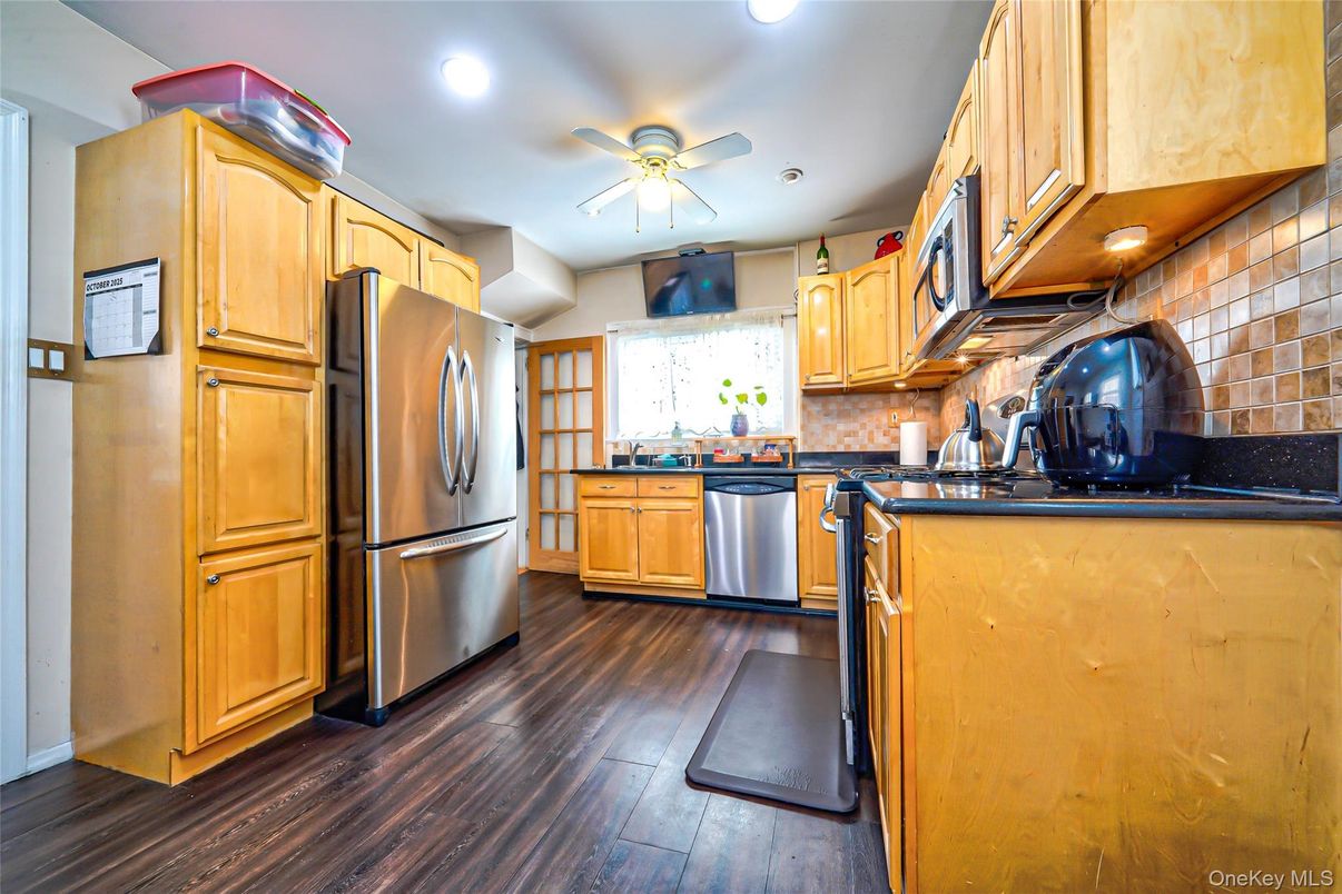 Interior, Kitchen, Recessed Lighting, Stone Walls, Wood Texture Flooring