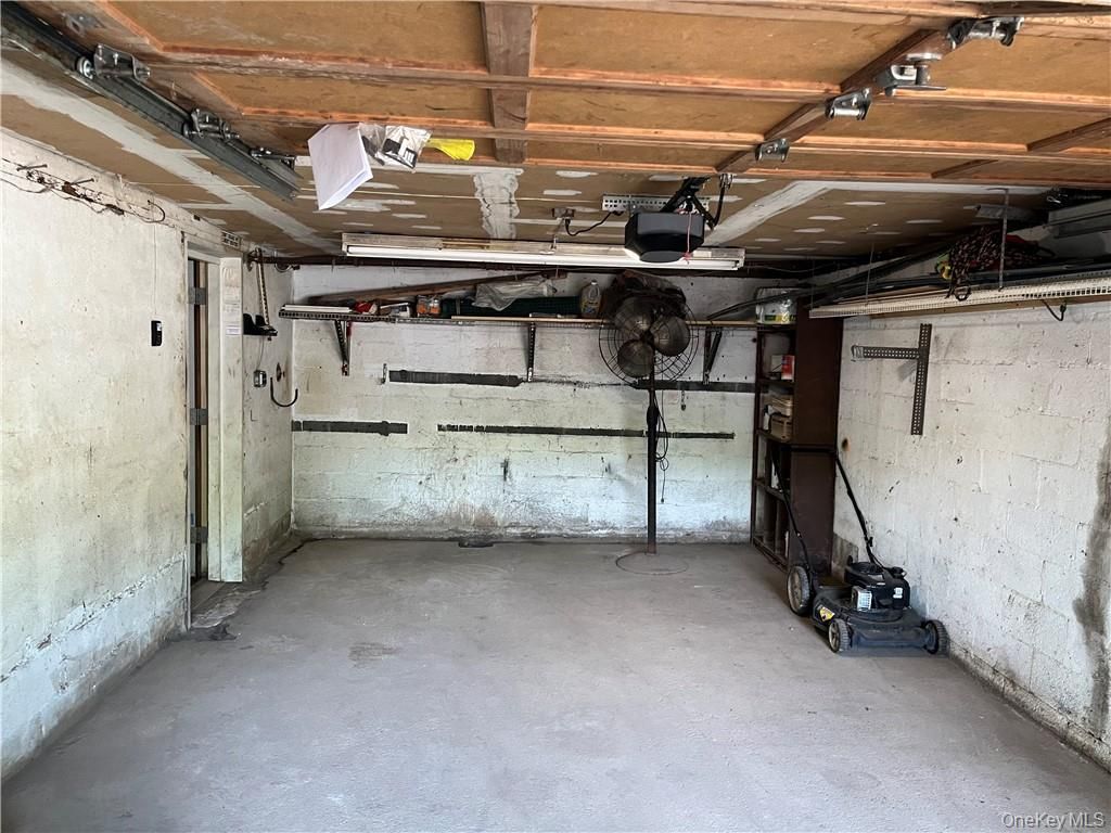 Garage, Interior
