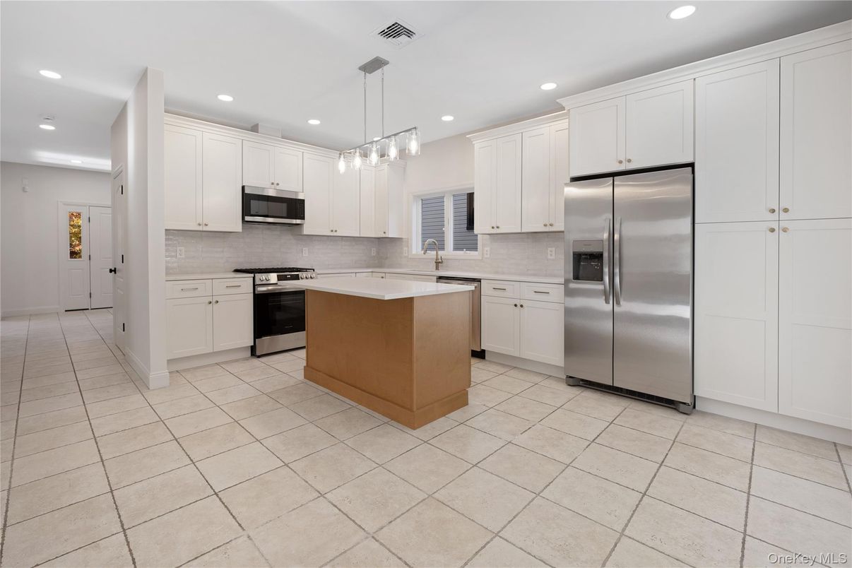Interior, Kitchen, Pendant Lights, Recessed Lighting, Stainless Steel Appliances