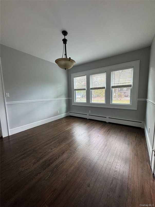 Empty room, Interior, Pendant Lights, Wood Texture Flooring