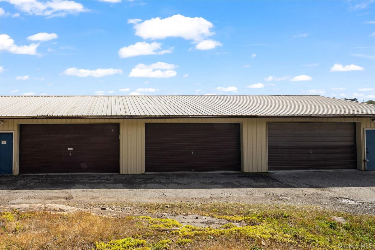 Detached Garage, Exterior