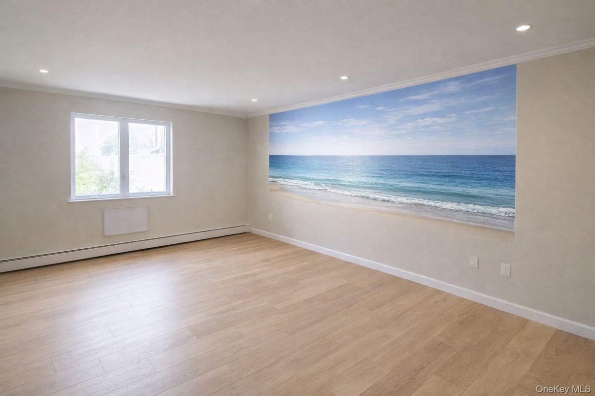 Empty room, Interior, Recessed Lighting, Water, Wood Texture Flooring