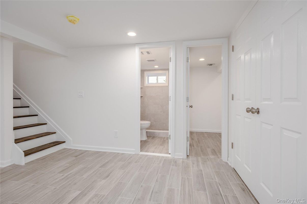 Bathroom, Interior, Recessed Lighting, Wood Texture Flooring