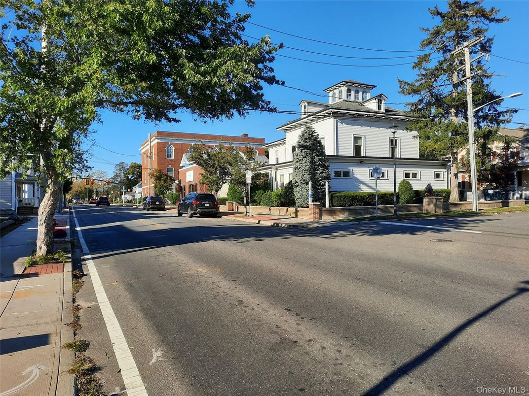 Exterior, Facade, Rowhouse