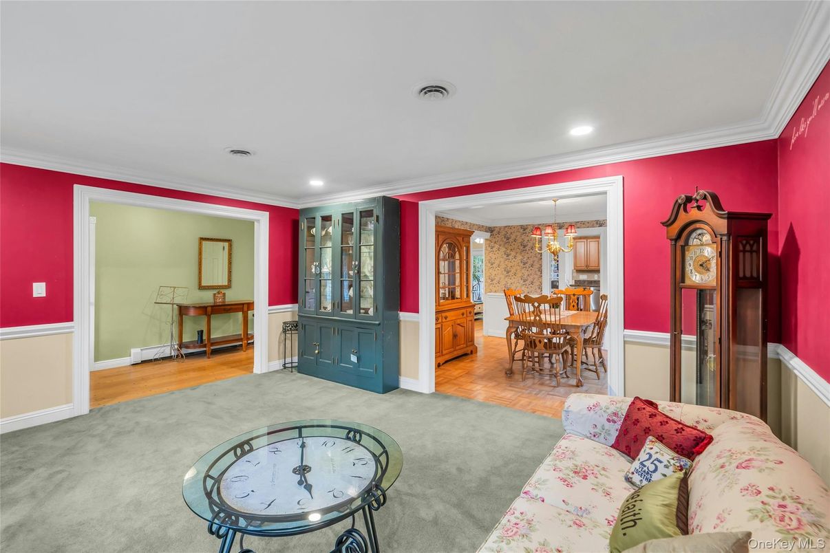 Chandelier, Dining room, Interior, Living room, Recessed Lighting, Wood Texture Flooring