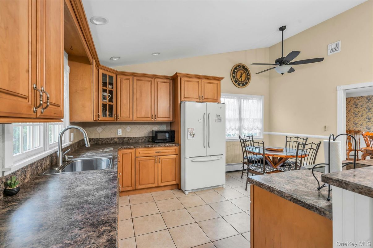 Dining room, Interior, Kitchen, Recessed Lighting