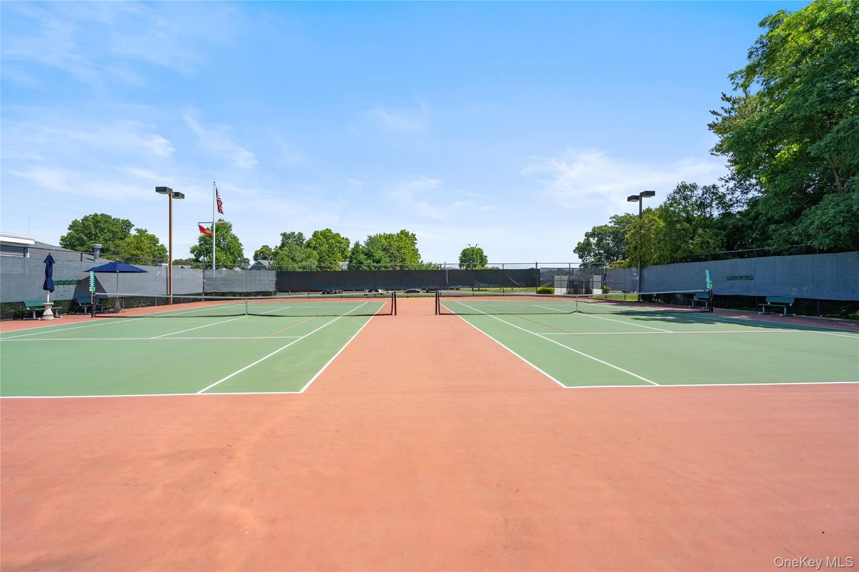 Exterior, Tennis Courts