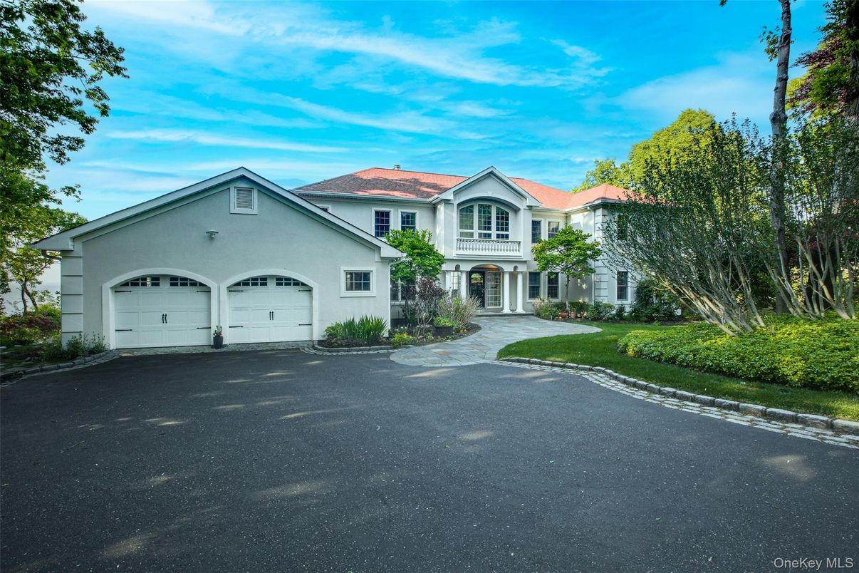 Attached, Exterior, Facade, Spanish Mediterranean