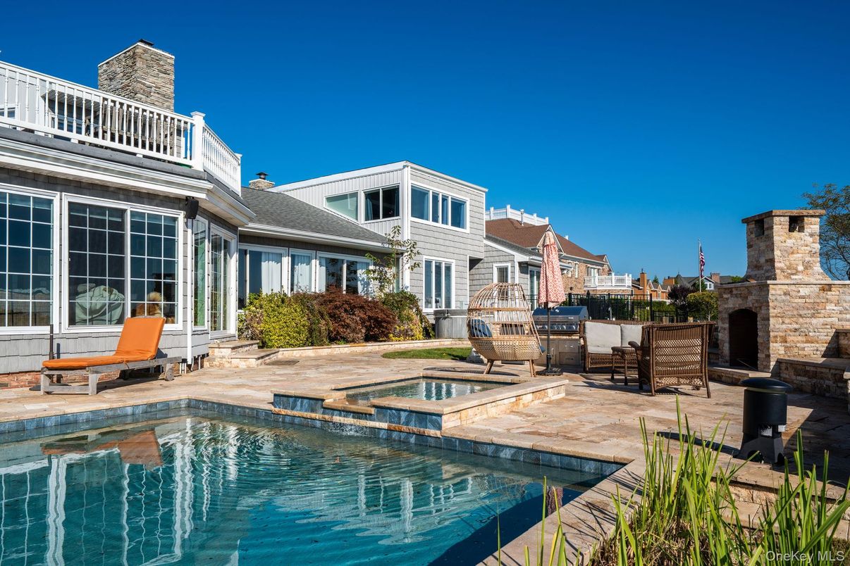 Exterior, Fireplace, Pool