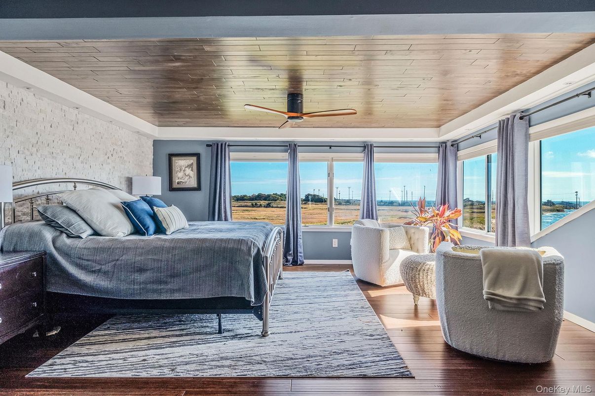 Bedroom, Interior, Water, Wooden Ceilings, Wood Texture Flooring