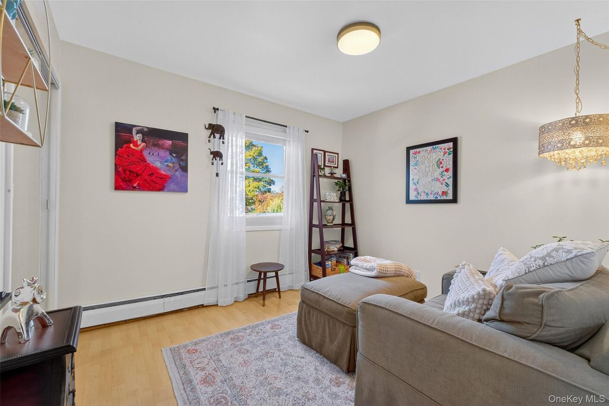 Interior, Living room, Pendant Lights, Wood Texture Flooring