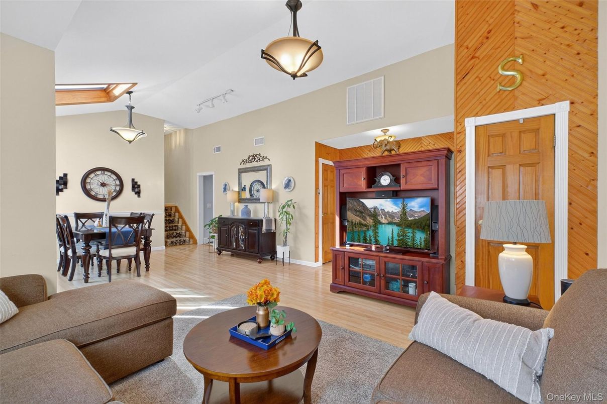 Dining room, Interior, Living room, Wood Texture Flooring, Wooden Walls