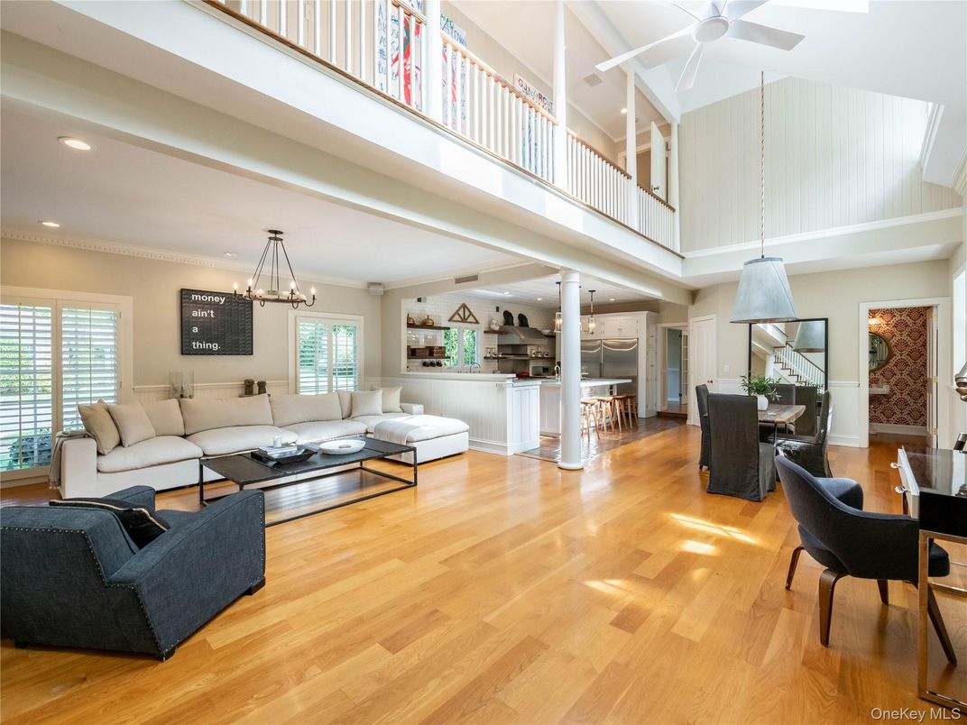 Dining room, Interior, Living room, Pendant Lights, Recessed Lighting, Wood Texture Flooring