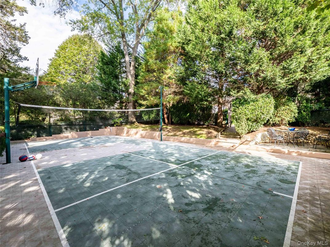 Exterior, Tennis Courts