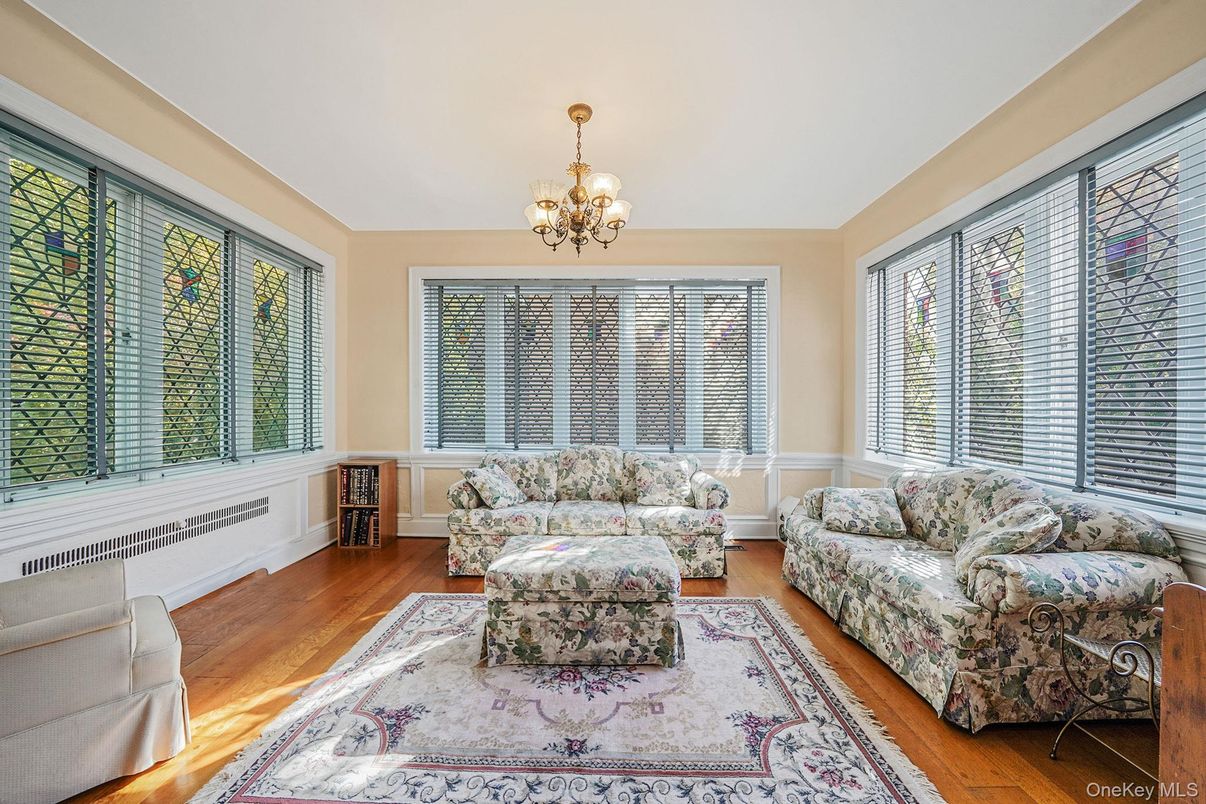 Chandelier, Interior, Living room, Wood Texture Flooring