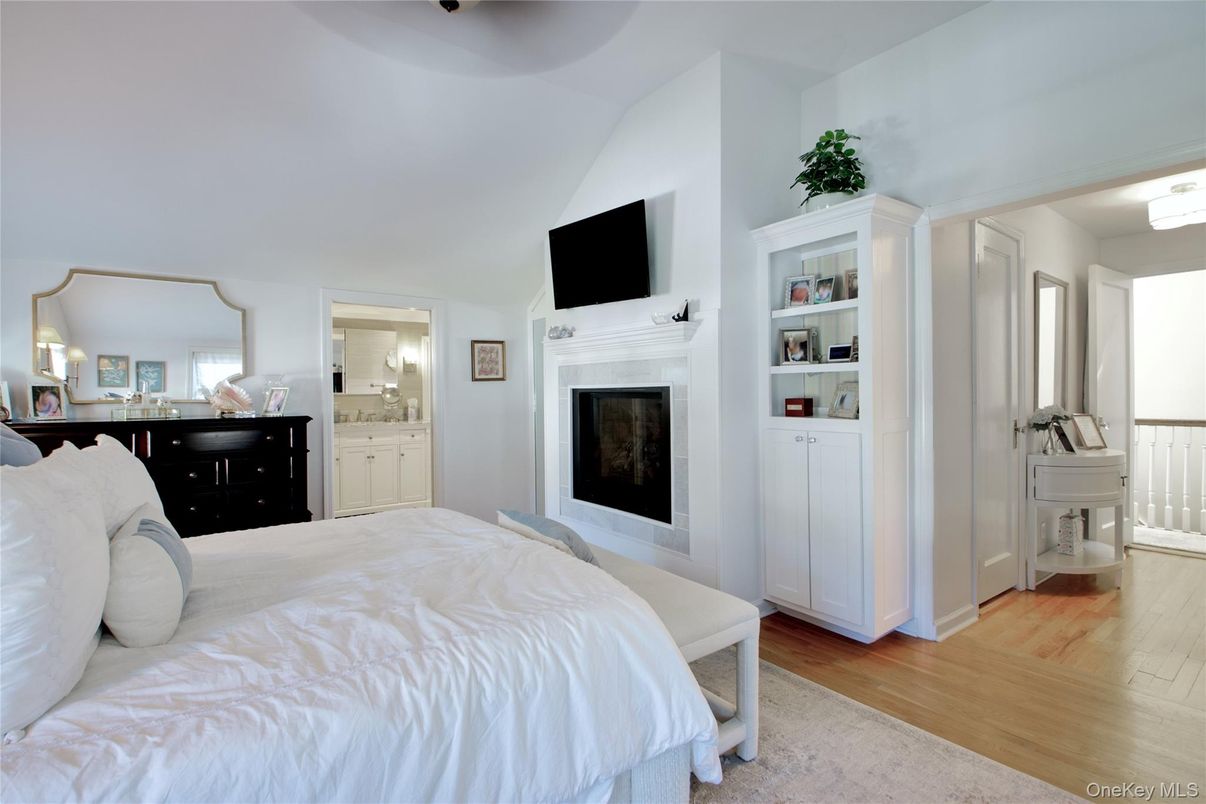 Bedroom, Fireplace, Interior, Wood Texture Flooring