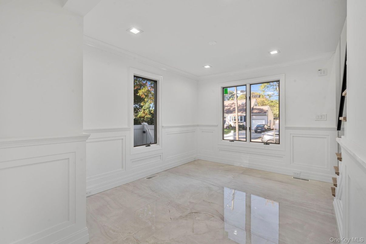 Empty room, Interior, Marble, Recessed Lighting